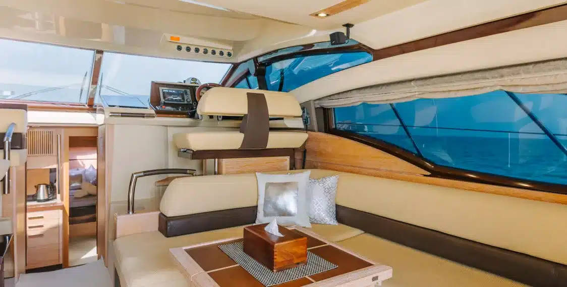 Mia 48 Azimut yacht salon seating