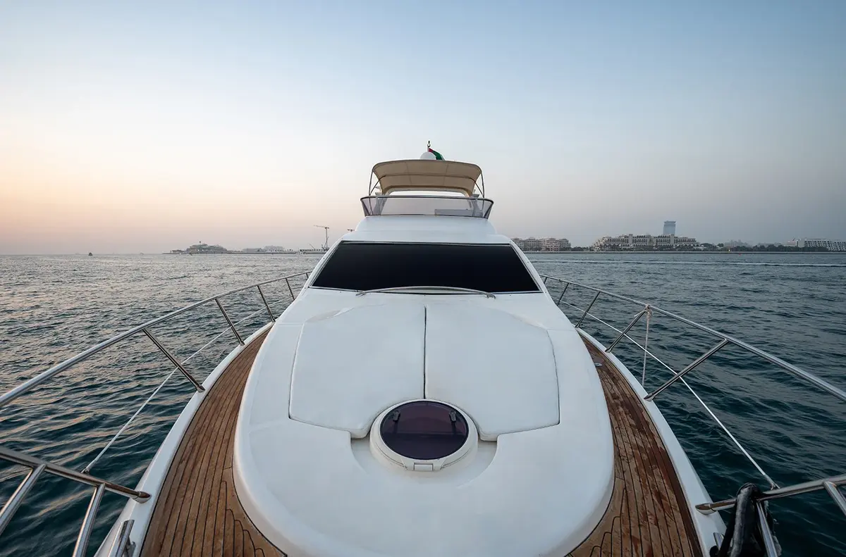 Eva 60 Azimut yacht salon interior