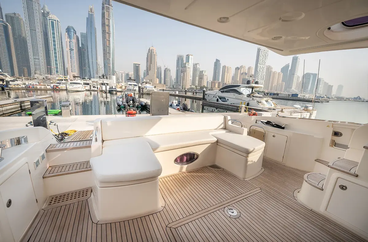 Eva 60 Azimut yacht deck lounge