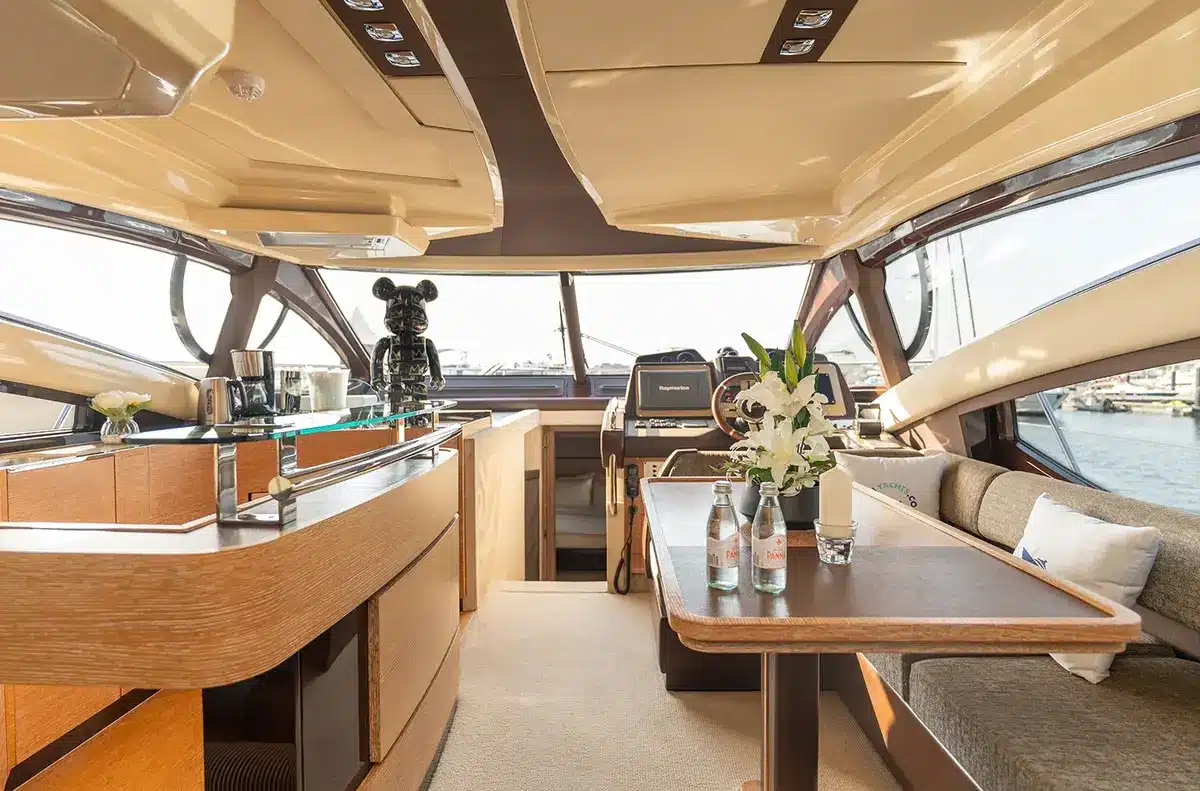 Eva 60 Azimut yacht dining area