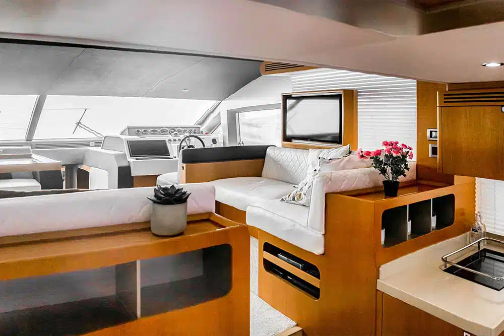 Anna 50 Majesty yacht rental Dubai photo 3