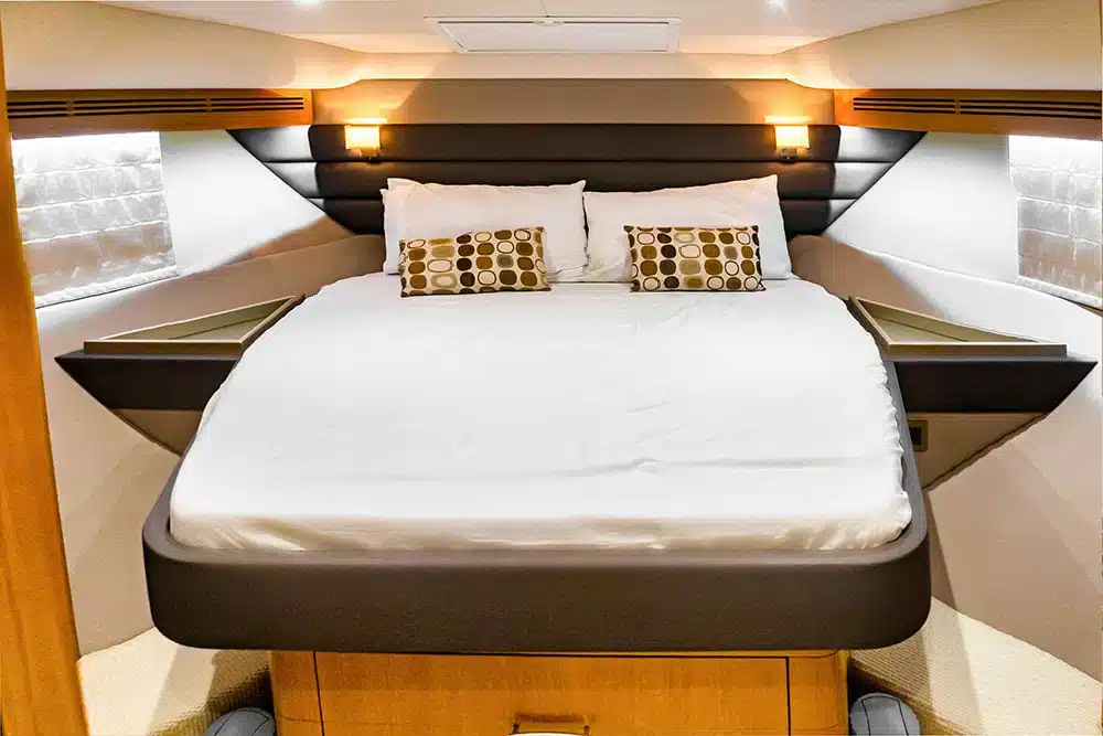 Anna 50 Majesty yacht rental Dubai photo 5