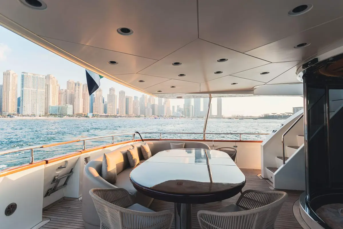 Azimut 100 superyacht rental Dubai photo 12