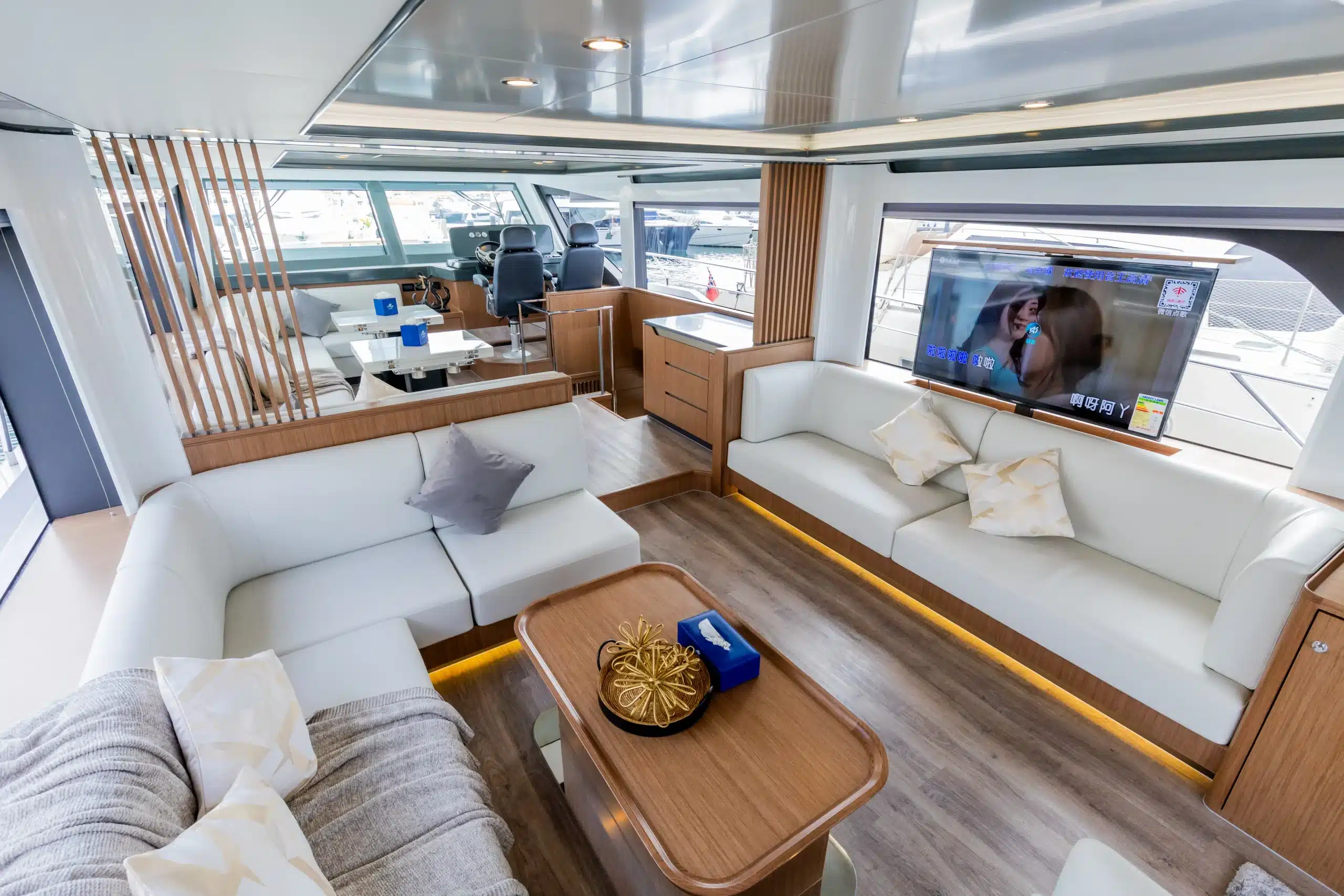 Eva 65 yacht rental Dubai photo 13