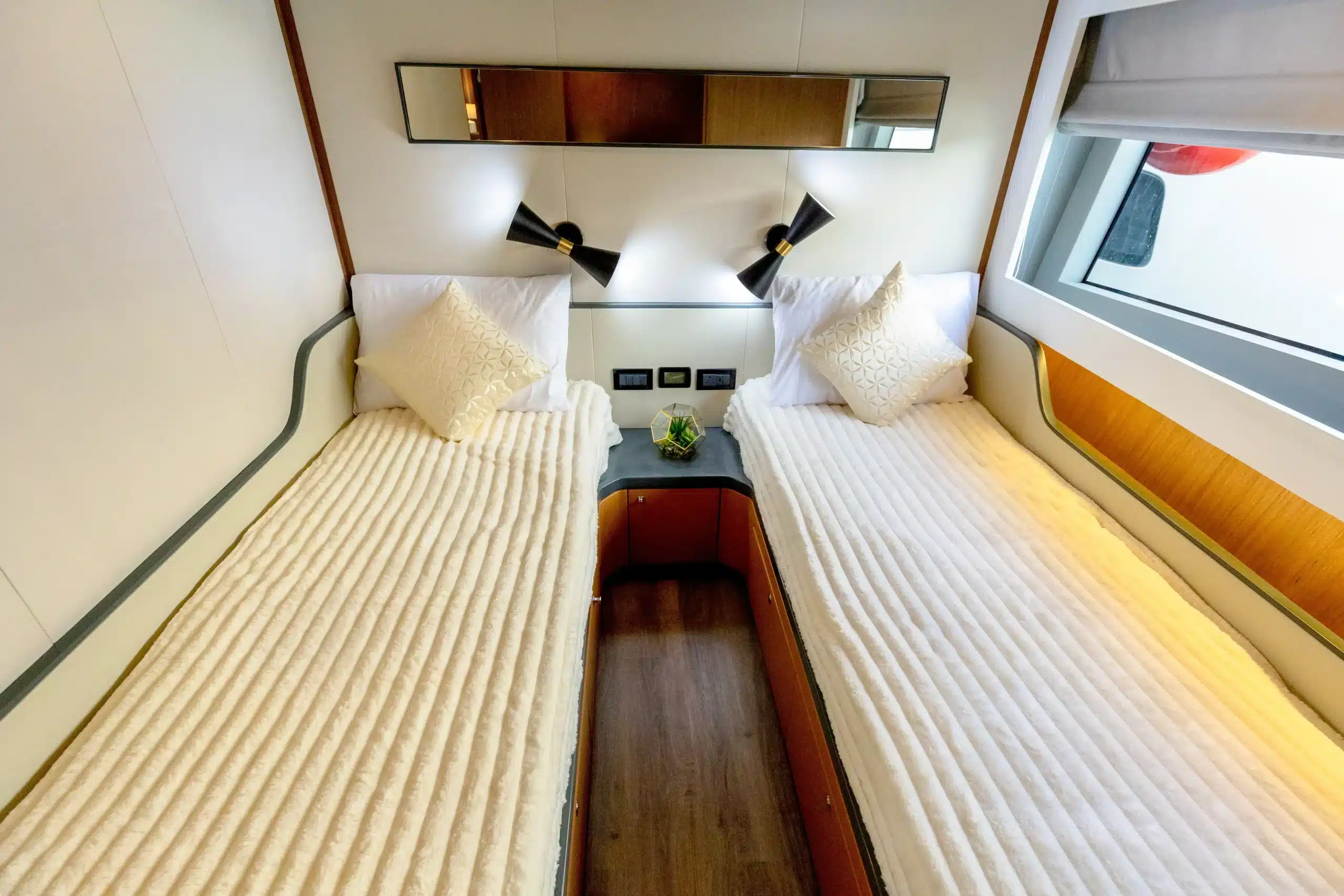Eva 65 yacht rental Dubai photo 14