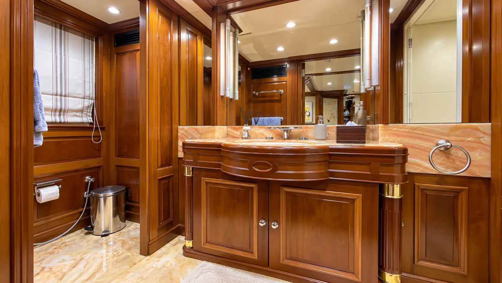 Benetti 120 yacht guest bathroom and shower