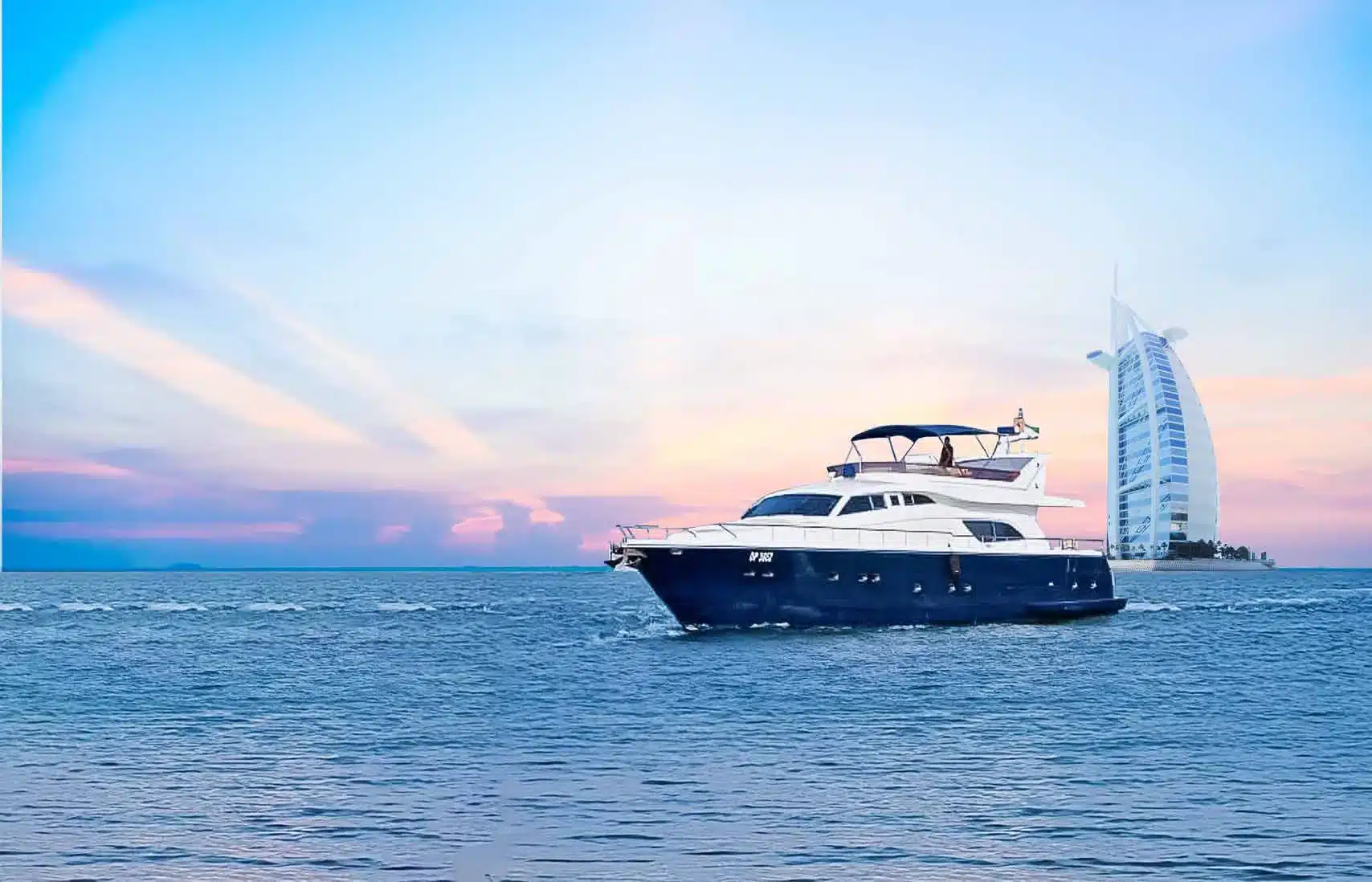 Vivir 80ft yacht cruising off Dubai