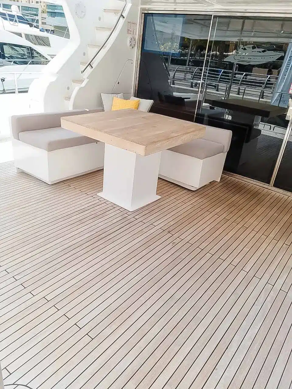 Vivir yacht exterior deck in Dubai Marina