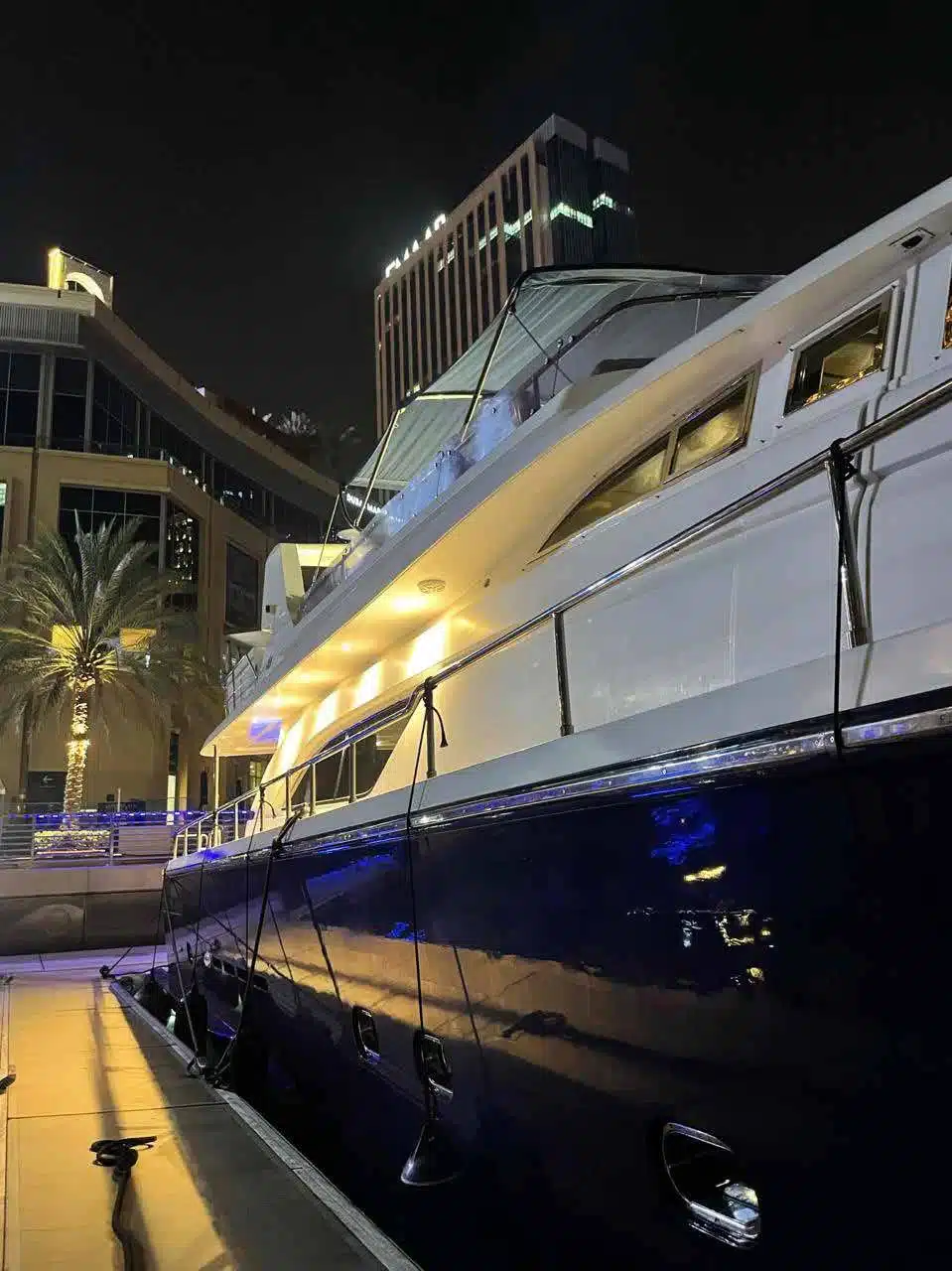 Vivir yacht exterior deck in Dubai Marina