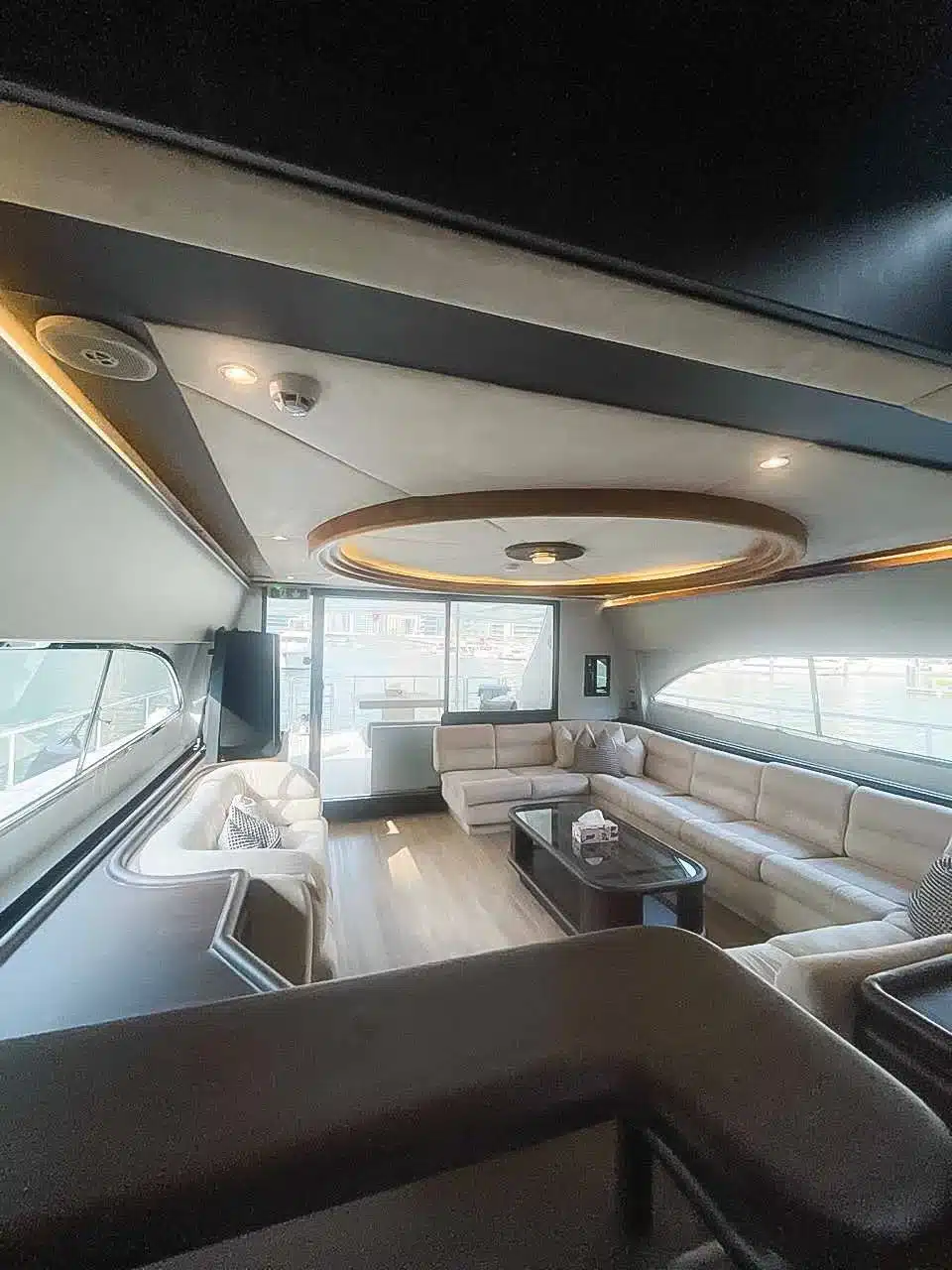 Vivir yacht main salon with lounge seating