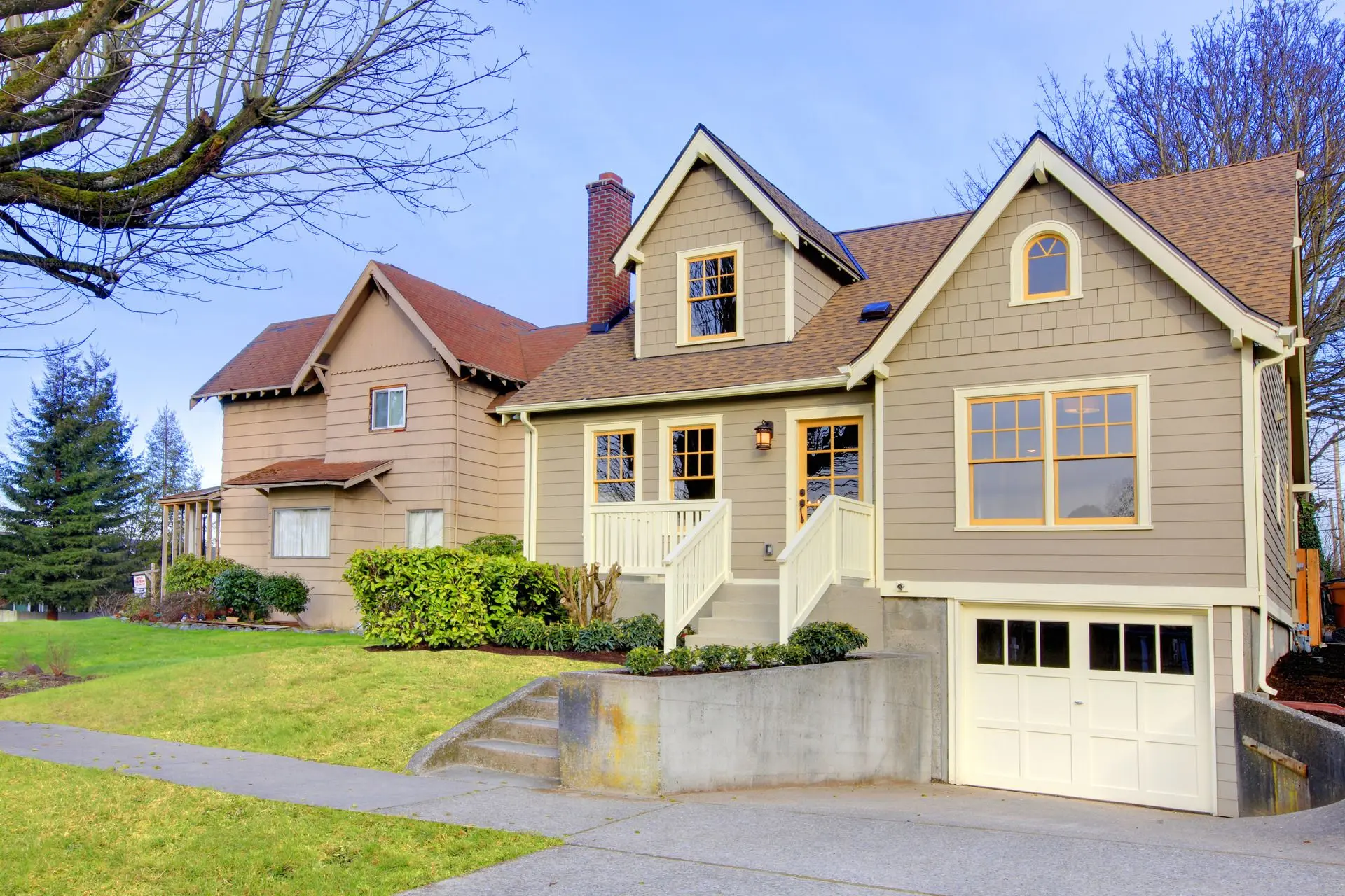 bigstock_cute_craftsman_style_home_with_13712591__1__zguuvsishujdew6kcst2-1920x1280