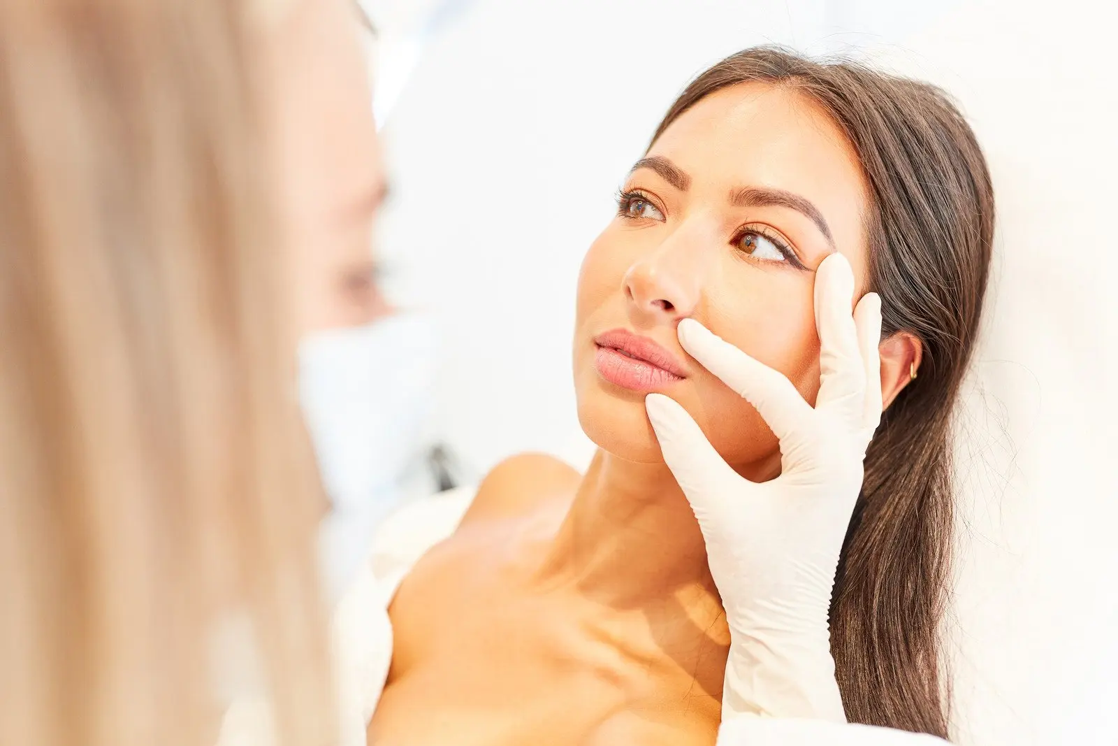 How Regenerative Face Therapy Reverses Sun Damage