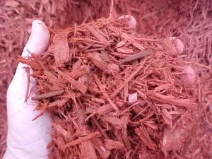 colored red mulch