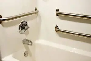 Handicap bathtub