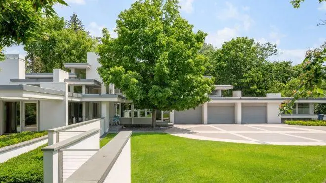 Mid-Century Modern Landscape Design: Everything You Need to Know