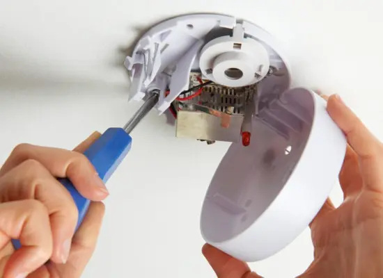 Smoke detector installation