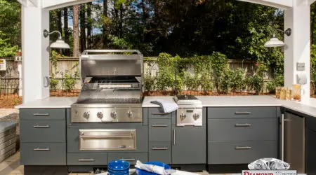 Modern contemporary outdoor kitchen