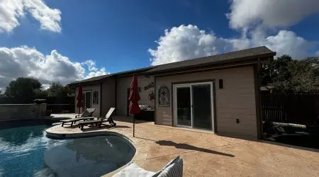 Custom patio cover project by Diamond Decks in San Antonio, TX (project photo 5, view 2)