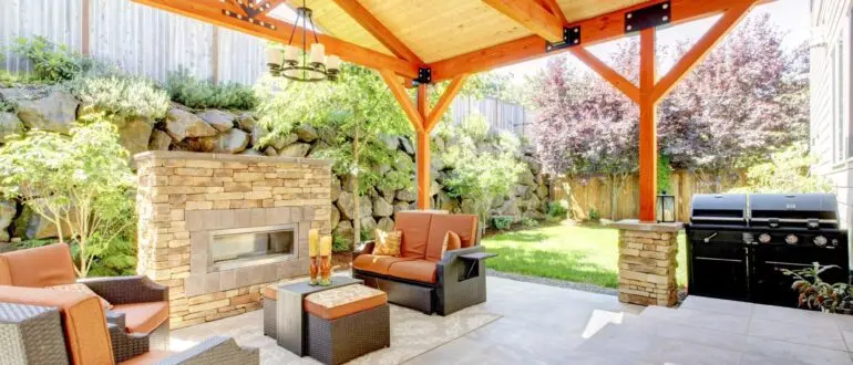Dining and Entertaining: The Latest Modern Outdoor Kitchen Ideas to Try