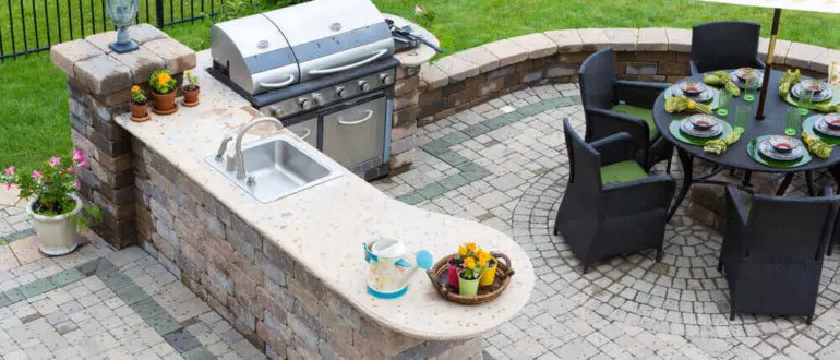 Outfit Your Outdoor Kitchen with These Essentials This Fall