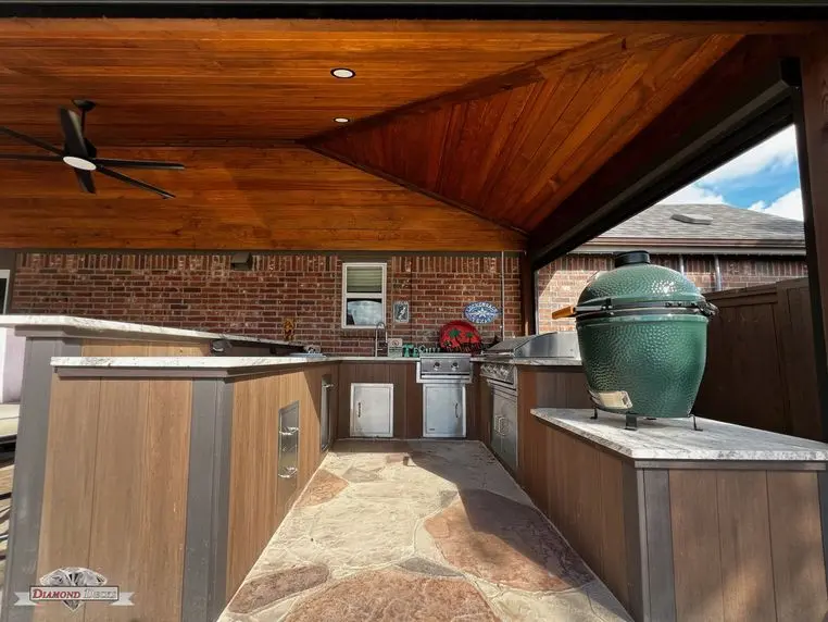 Custom patio cover project by Diamond Decks in San Antonio, TX (project photo 3, view 2)