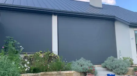 Motorized patio sun shade by Diamond Decks