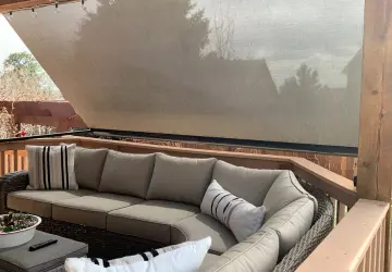 Motorized patio sun shade by Diamond Decks