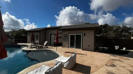 Custom patio cover project by Diamond Decks in San Antonio, TX (project photo 4, view 2)