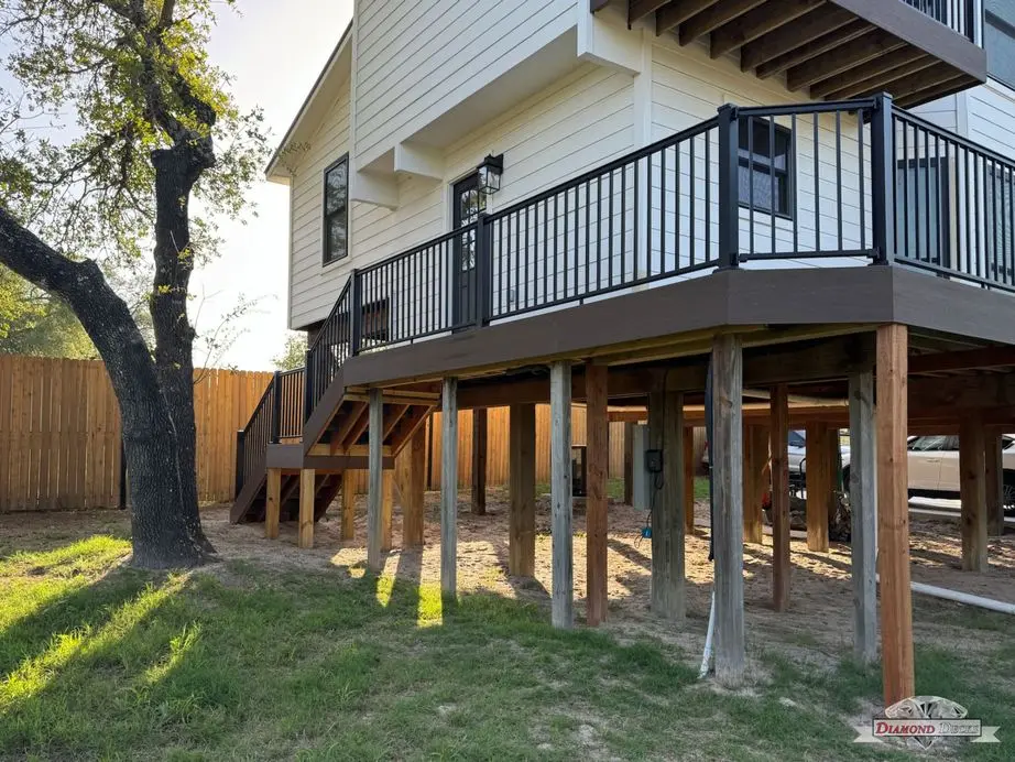 Deck railing project by Diamond Decks