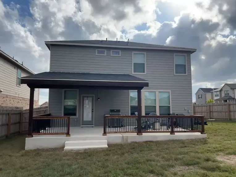 Custom patio cover by Diamond Decks in San Antonio, TX