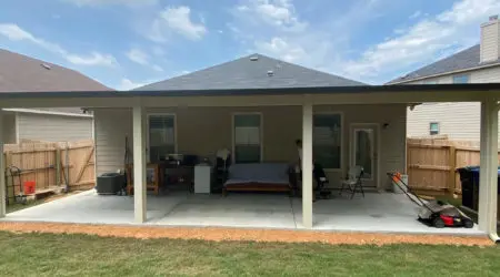PATIOS 142