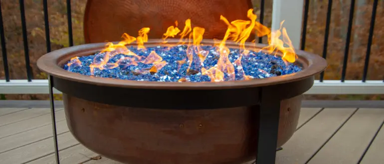How to Use a Fire Pit on a Wood Deck Safely: 6 Tips