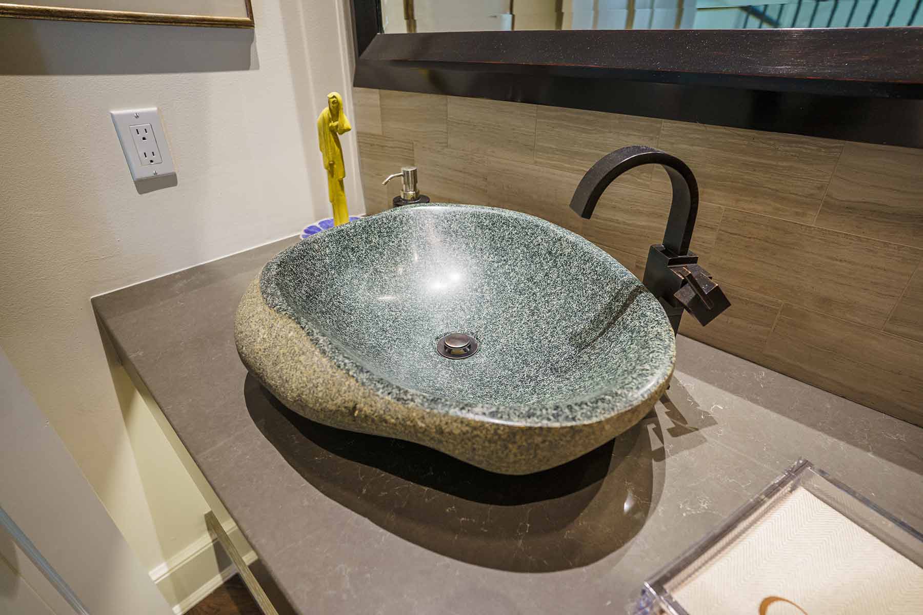 Sepic Project – Mercer Island – Powder Room 2
