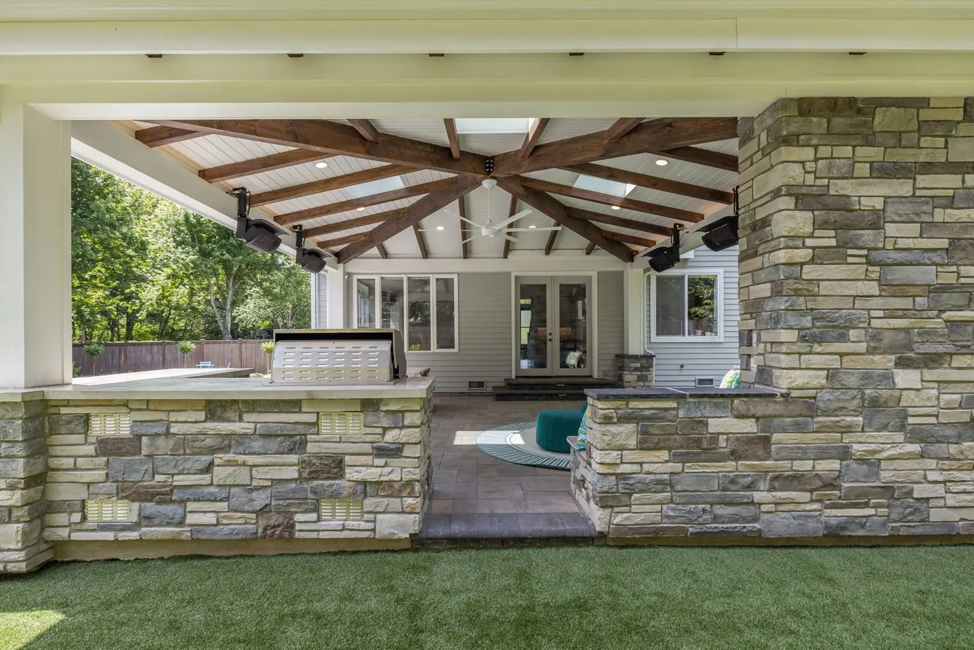 Guenser Project – Sammamish Covered Patio 7
