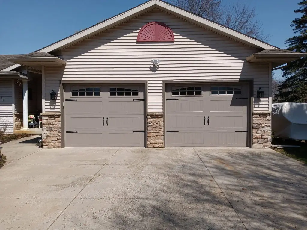 Grand River-garage-door-2