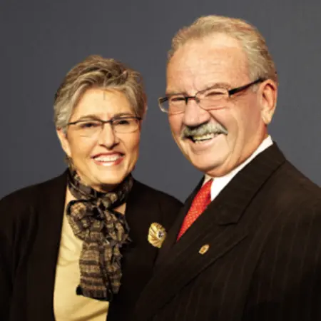 Headshot of Phil & Linda Hardberger