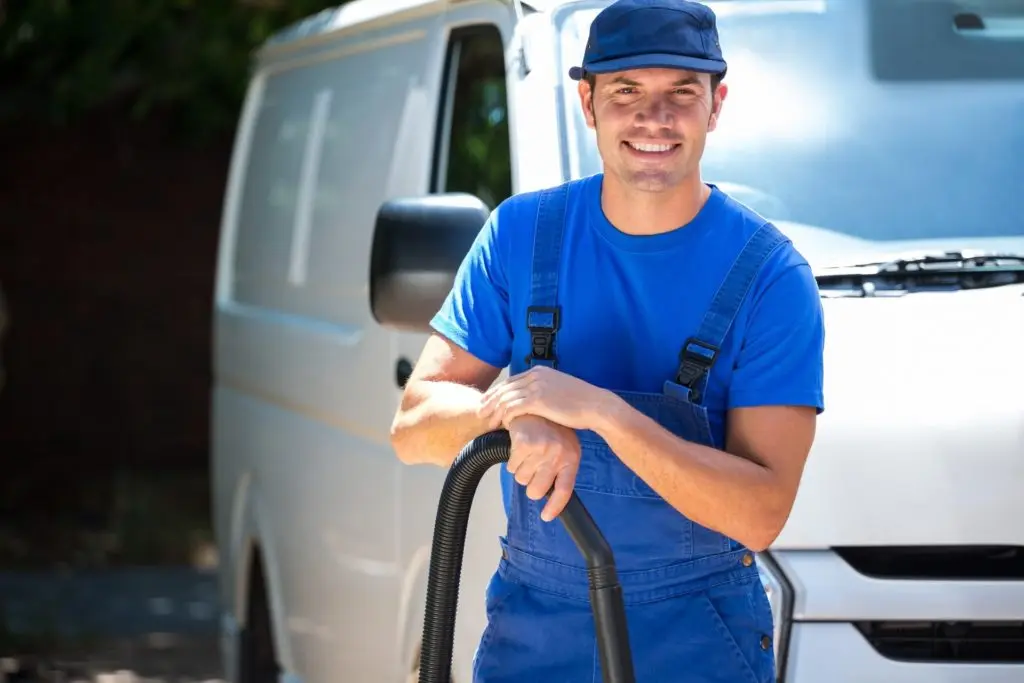What is the Difference Between Hiring A Janitor vs Housekeeper?