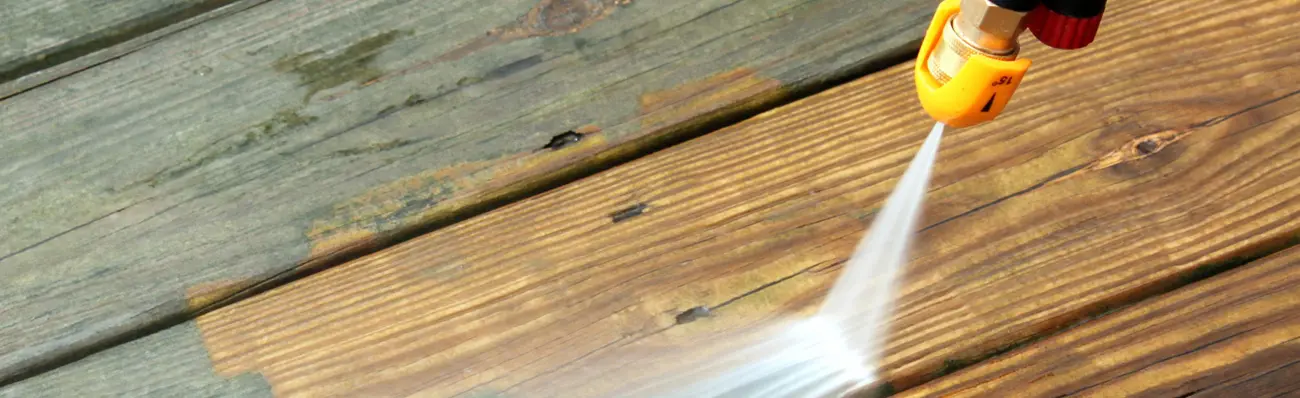 Has your deck lost its appeal, extensive stains, mold growth, mildew? Want to reclaim your deck from the elements, contact Green Genie Environmental today! Green Genie 📍 575 Ludwig Ave Suite 200, Cheektowaga, NY 14227 | https://greengeniewny.com/