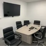 Flatiron conference room Small conference room at Esquire Deposition Solutions New York City office