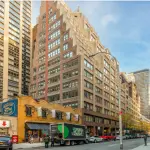Building Photo View from street of Esquire Deposition Solutions office building in New York City