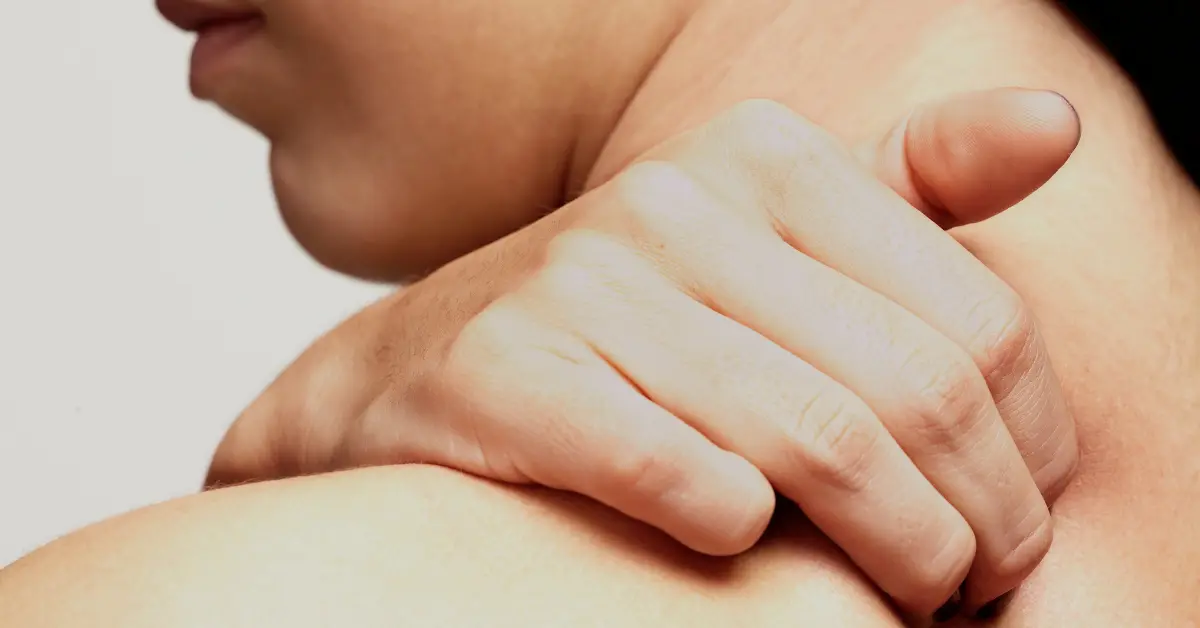 4 Exercises to Avoid Worsening Shoulder Impingement Pain 4 Exercises to Avoid Worsening Shoulder Impingement Pain