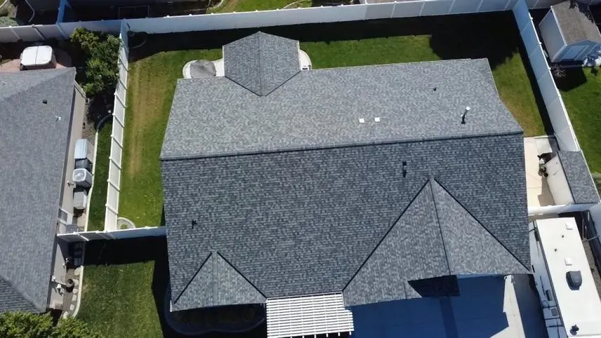New CertainTeed Landmark PRO in Granite Gray roof installed by Alpine Roofing on Madrid Ln, Pasco