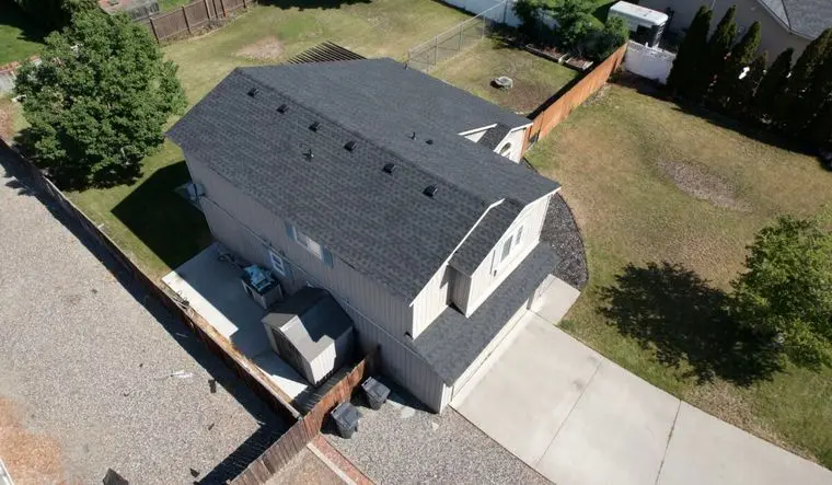 Shingle installation on a Pasco WA home by Alpine Roofing