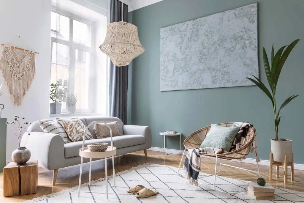 The Hidden Costs of Using Low-Quality Paint for Your Home in Winnipeg.