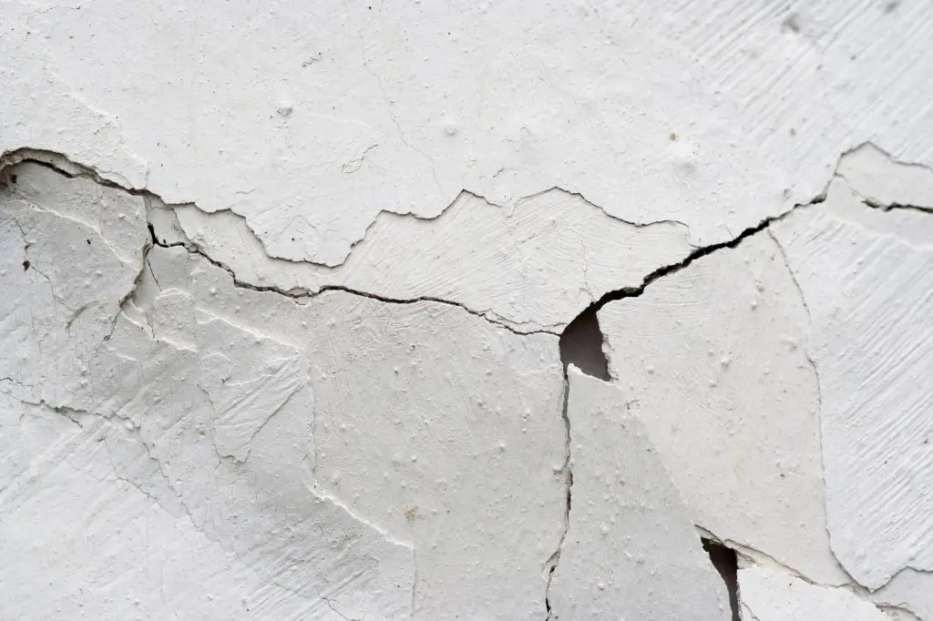 cracked stucco