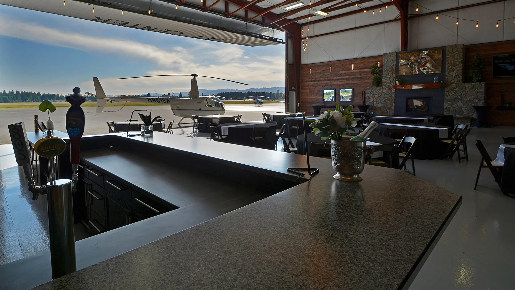 hangar 51 events interior5