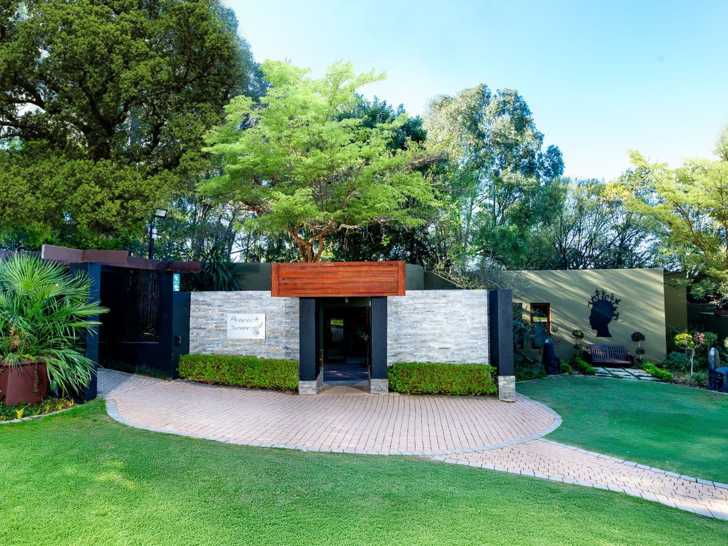 the-garden-wedding-event-venue