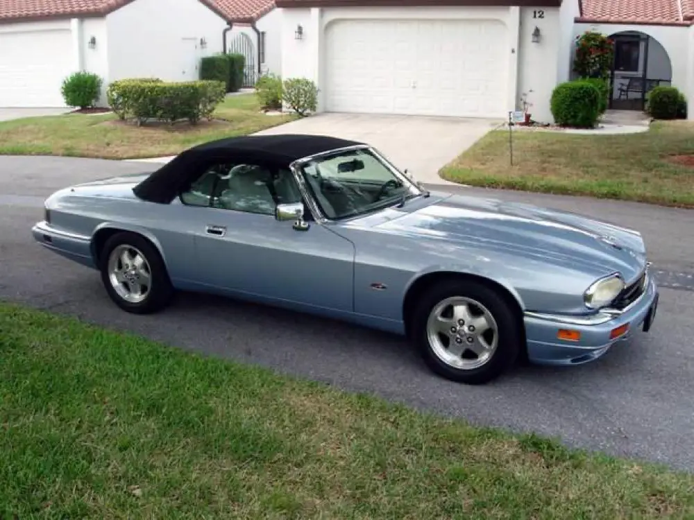 XJ12