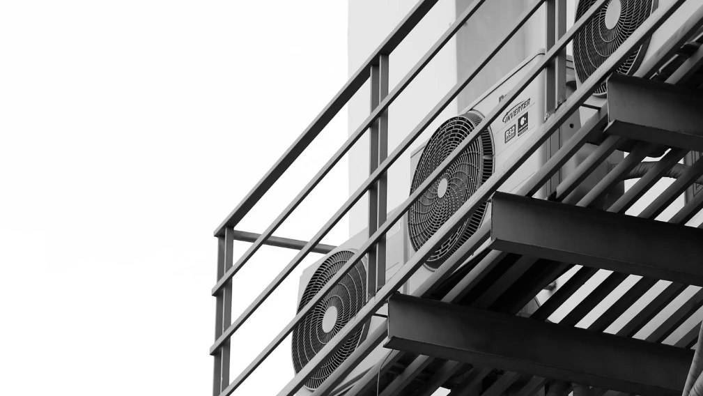 outdoor condenser unit