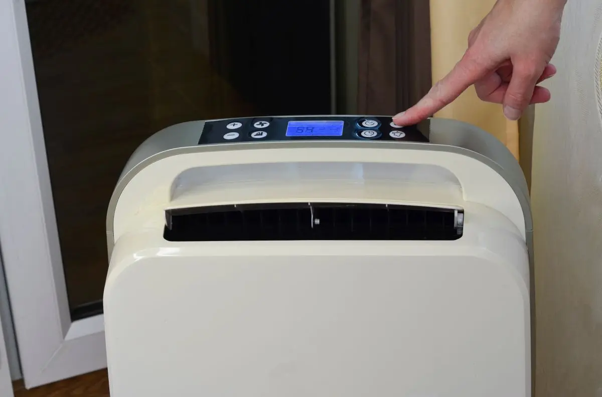 Modern technology house dehumidifier, control of temperature and indoor climate